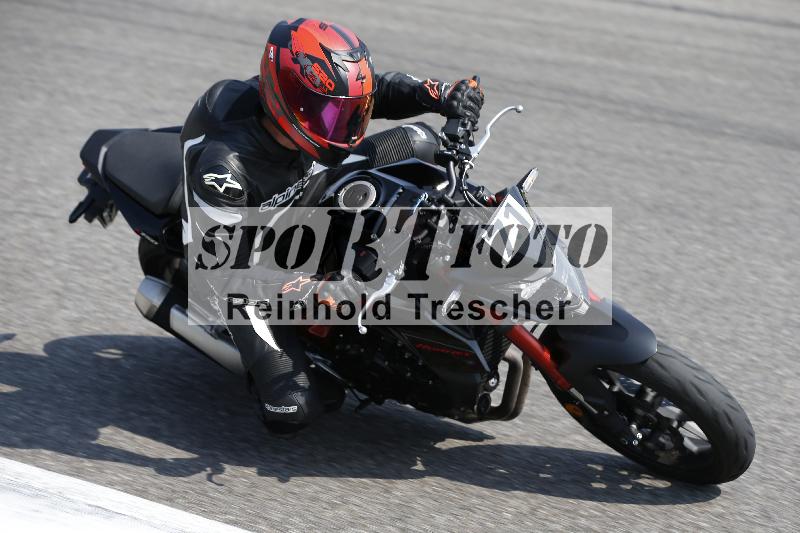 /Archiv-2025/49 26.08.2025 Cornu Master School ADR/gruen-vert/71